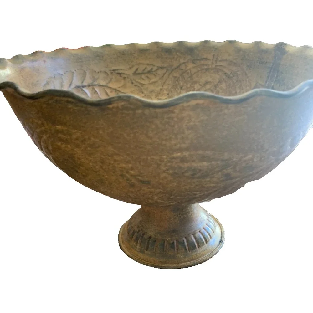 Benalex Home Accents Metal Fruit Bowl‎ (Made to look worn)